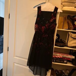 Elegant Black and Red Sleeveless Dress